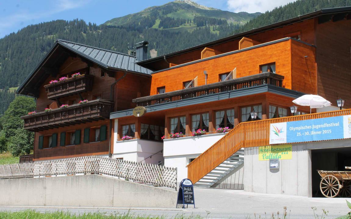 Außenansicht Hotel Vallüla