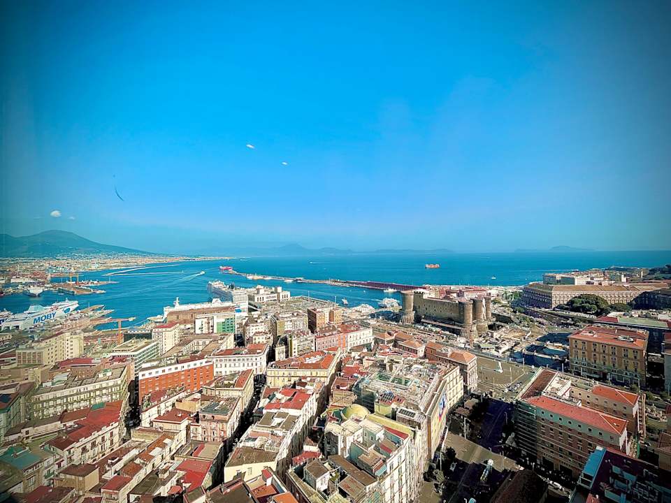 Ausblick NH Napoli Panorama