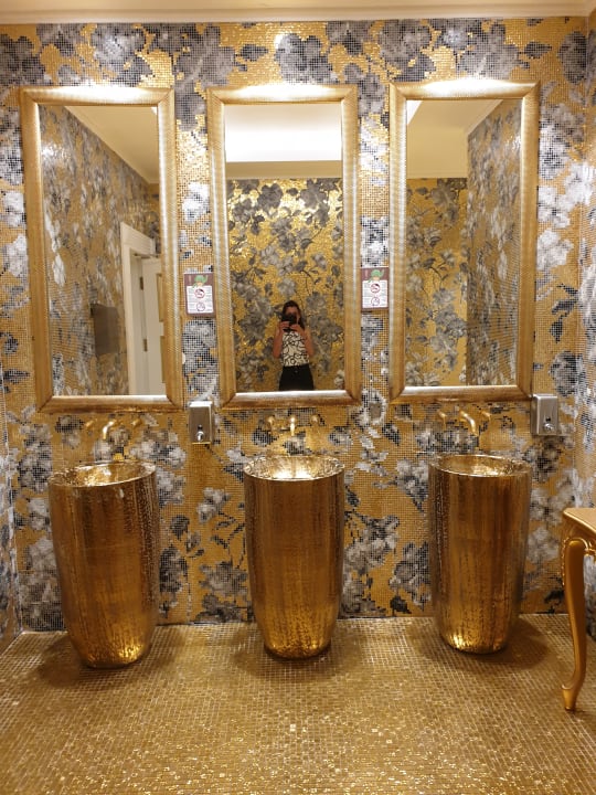 Sonstiges Azura Deluxe Resort & Spa Hotel