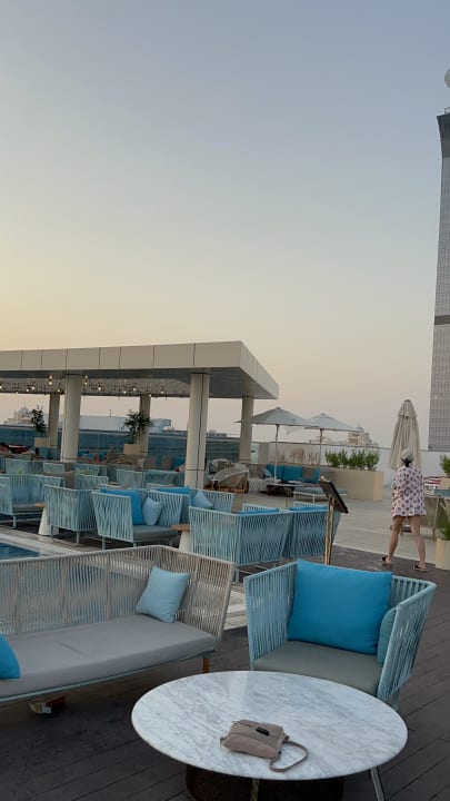 Pool NH Collection Dubai The Palm