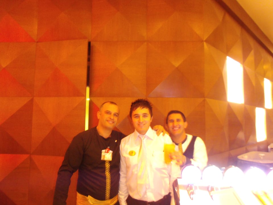 Super Team an der Bar Hotel Delphin Imperial