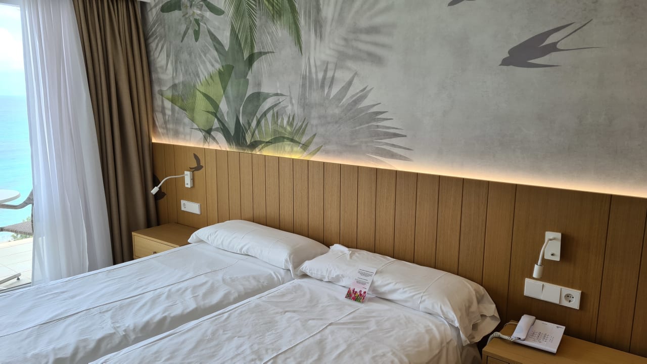 Zimmer Universal Hotel Castell Royal