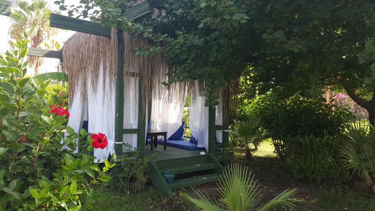 Garten Bella Resort & Spa