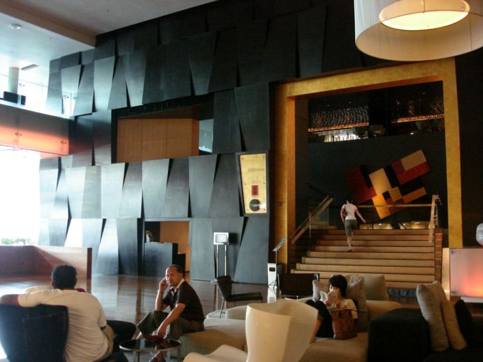 Lobby G Hotel Gurney