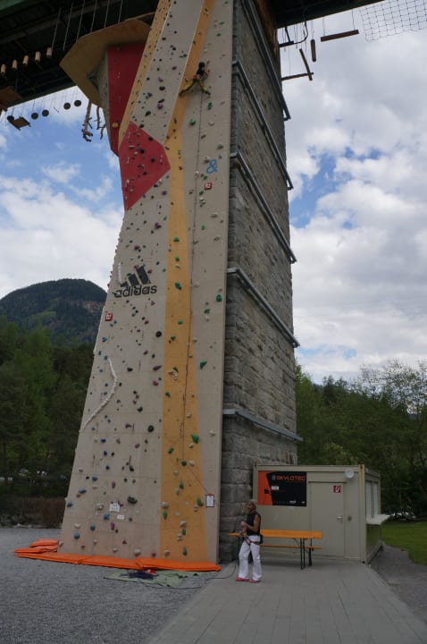 Kletterwand AREA 47