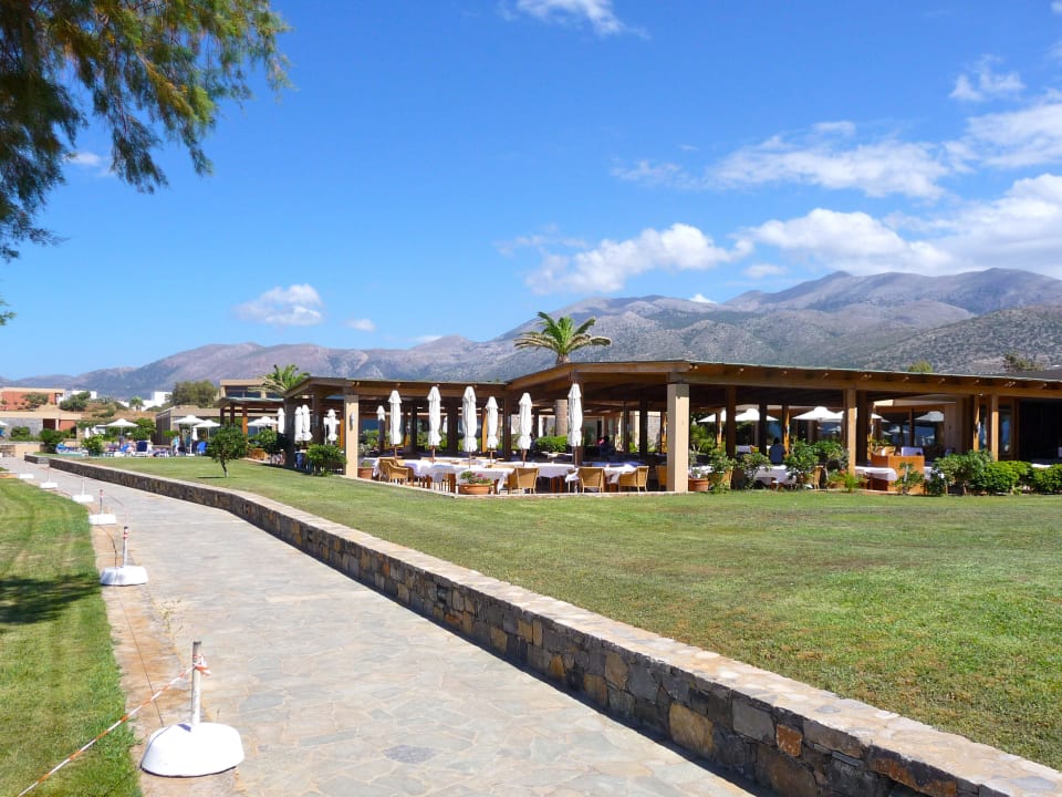 Weg zum Pool Kernos Beach Hotel & Bungalows