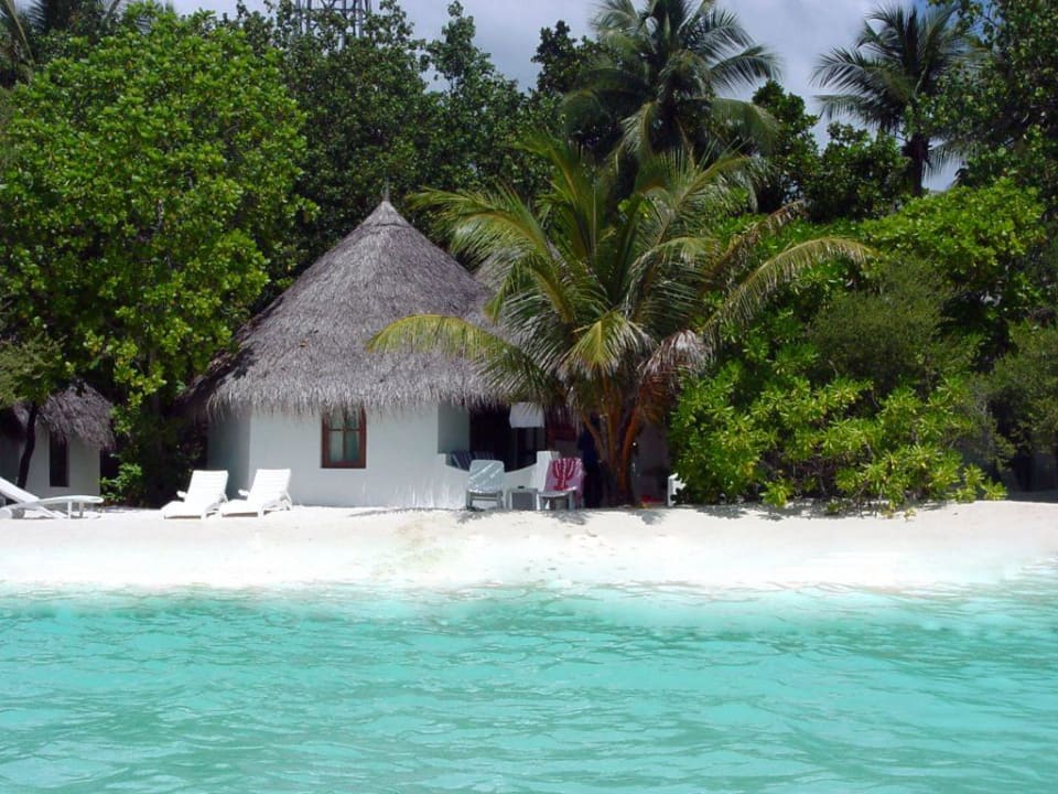Unser Bungalow bearbeitet Thulhagiri Island Resort