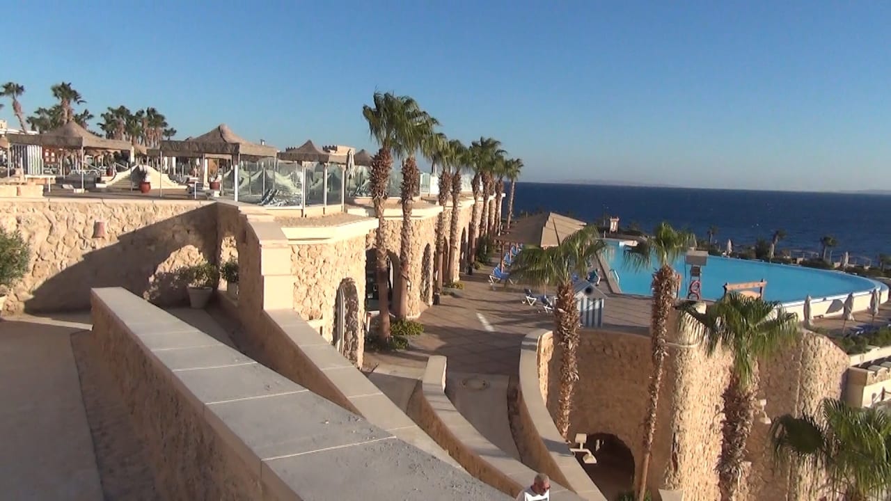 Infinity Pool Pickalbatros Citadel Resort