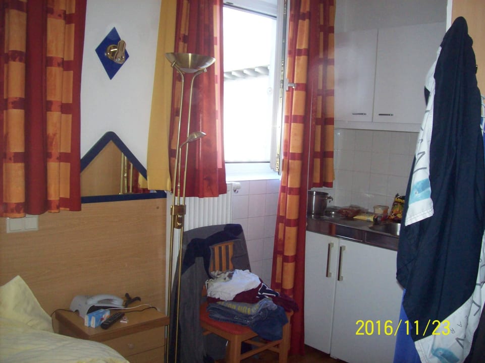 Zimmer Barry-Memle