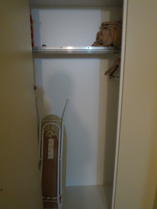 Zimmer BKs Pioneer Motel