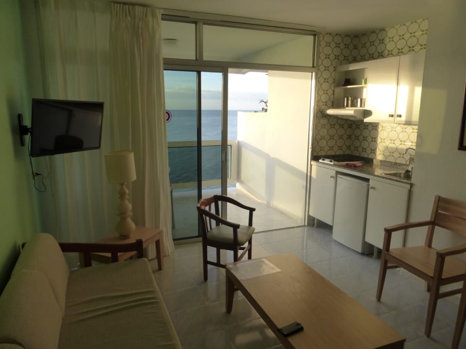 Wohnraum mit Kochnische Hotel Europalace