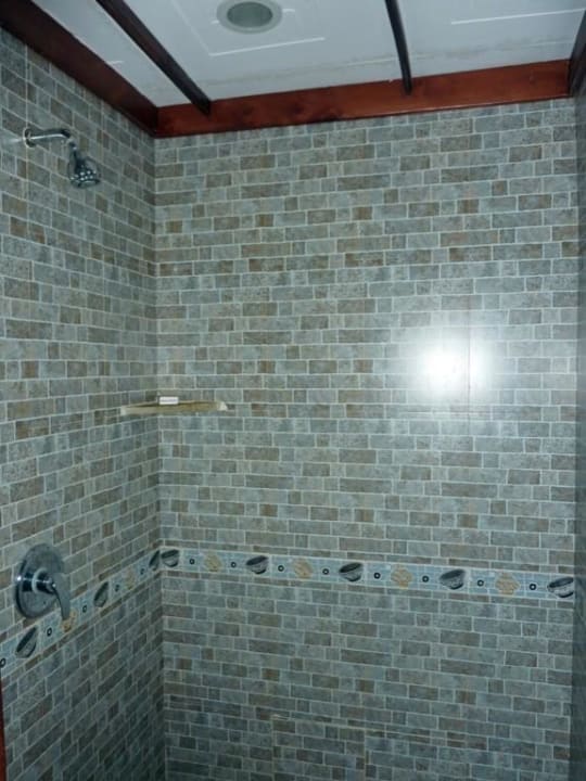 Dusche Kilima Safari Camp