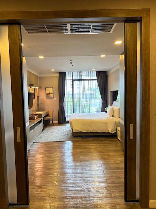 Zimmer Metropolis Suites Bangkok, Tapestry Collection by Hilton