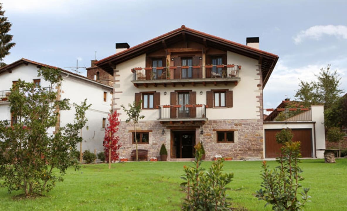 Facade Hotel Rural Iribarnia