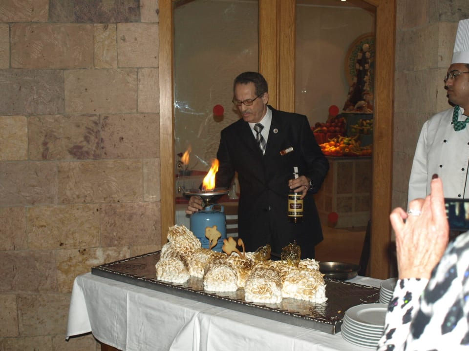 Weihnachtstorte an Heilig Abend Fort Arabesque Resort, Spa & Villas