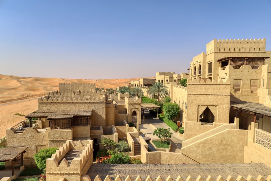 Außenansicht Qasr Al Sarab Desert Resort by Anantara
