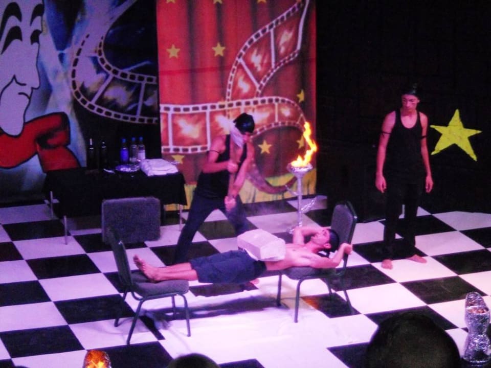 Fakirshow Club Side Coast