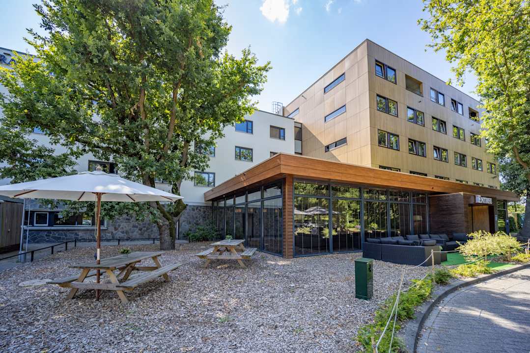 Außenansicht Fletcher Wellness-Hotel Stadspark