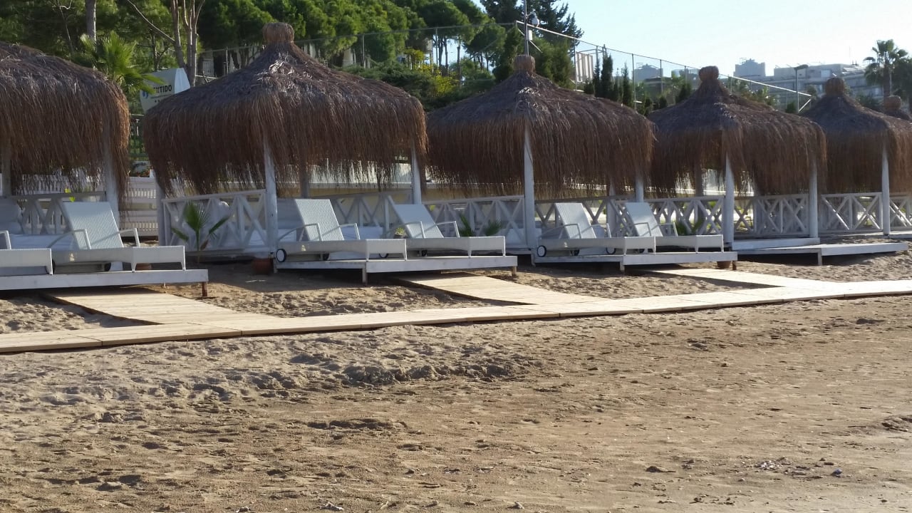 Cabanas PALOMA Perissia