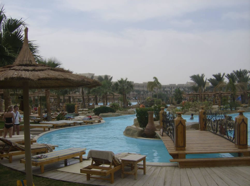 Supi Beach Albatros Resort