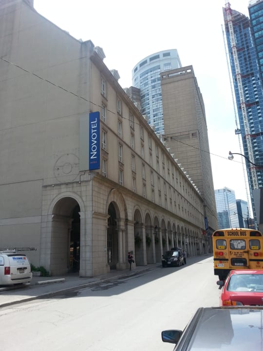 Seitliche Ansicht Hotel Novotel Toronto Centre