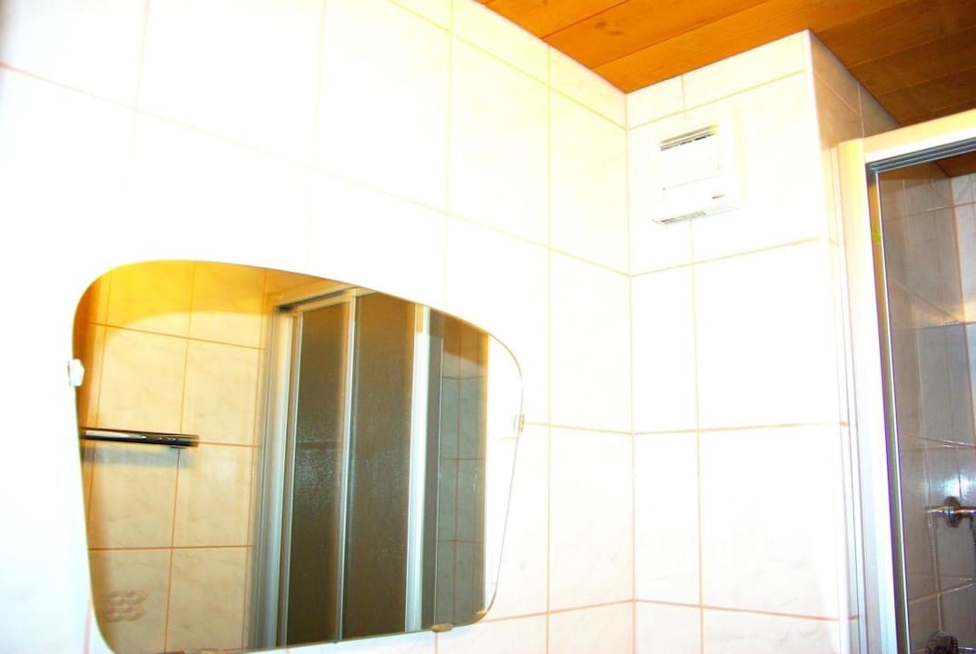 WC Dusche 1 Gästehaus Zum Gachtna