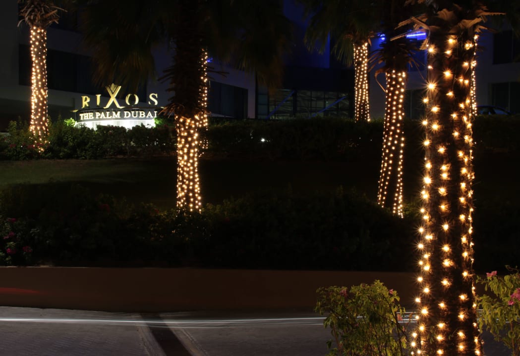 Zufahrt zum Hotel Rixos The Palm Hotel & Suites