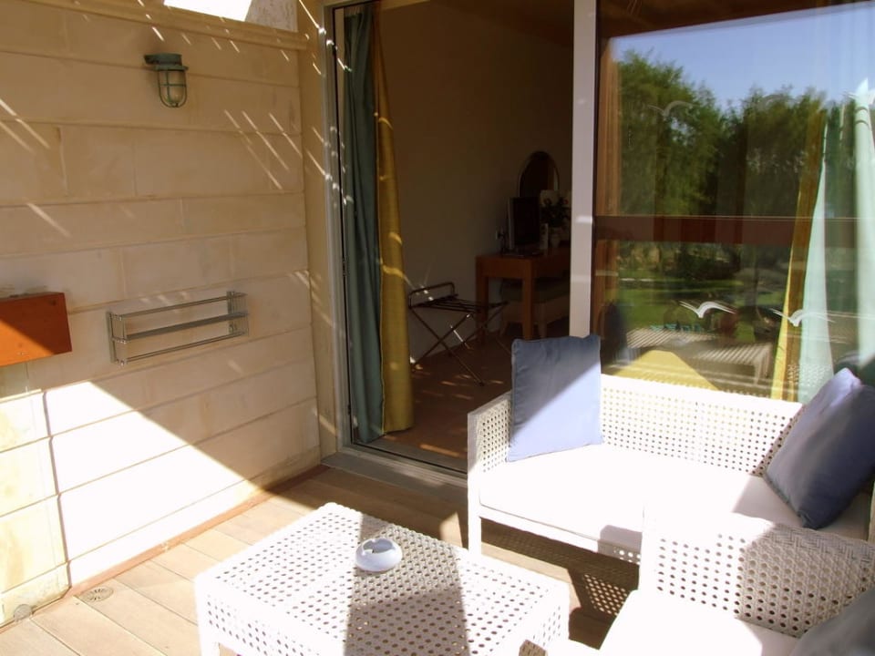 Obszerny balkono-taras w bungalowie sea front Phãea Cretan Malia