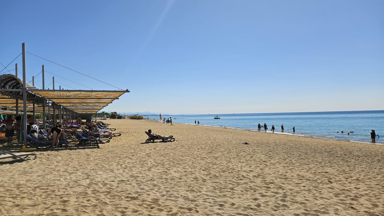 Strand Blue Waters Club