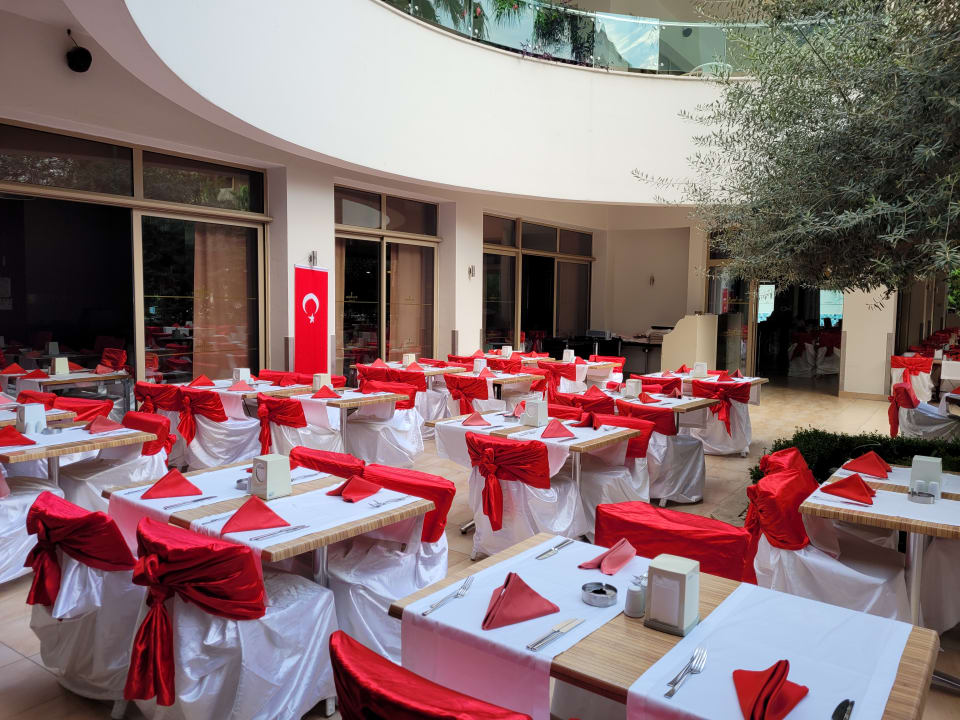 Gastro Port Side Resort Hotel