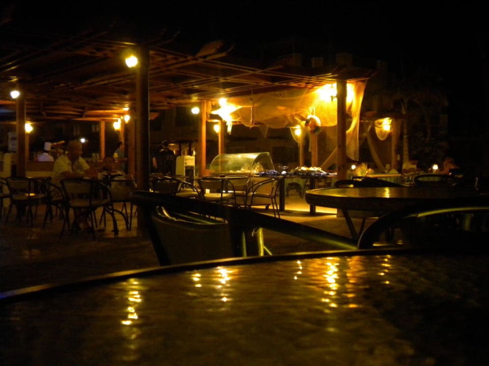 Am Abend wird hier gegrillt Imperial Shams Abu Soma