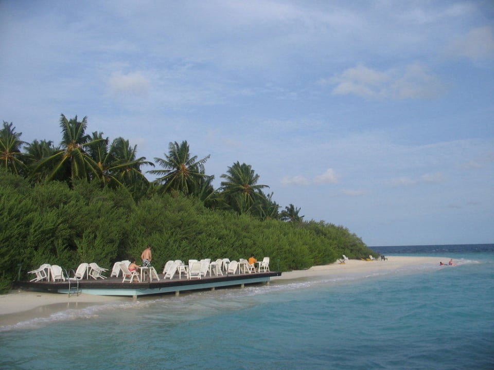 Teil der Strandbar Embudu Village