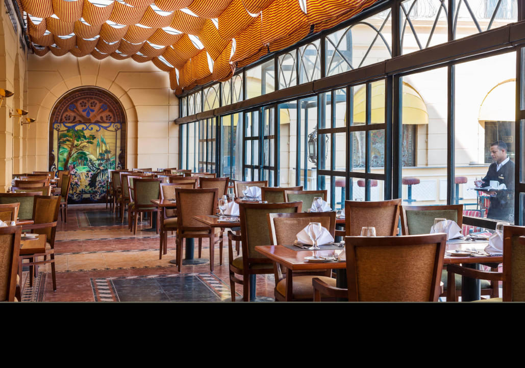 Cafe Jardin.  Concorde El Salam Hotel Cairo