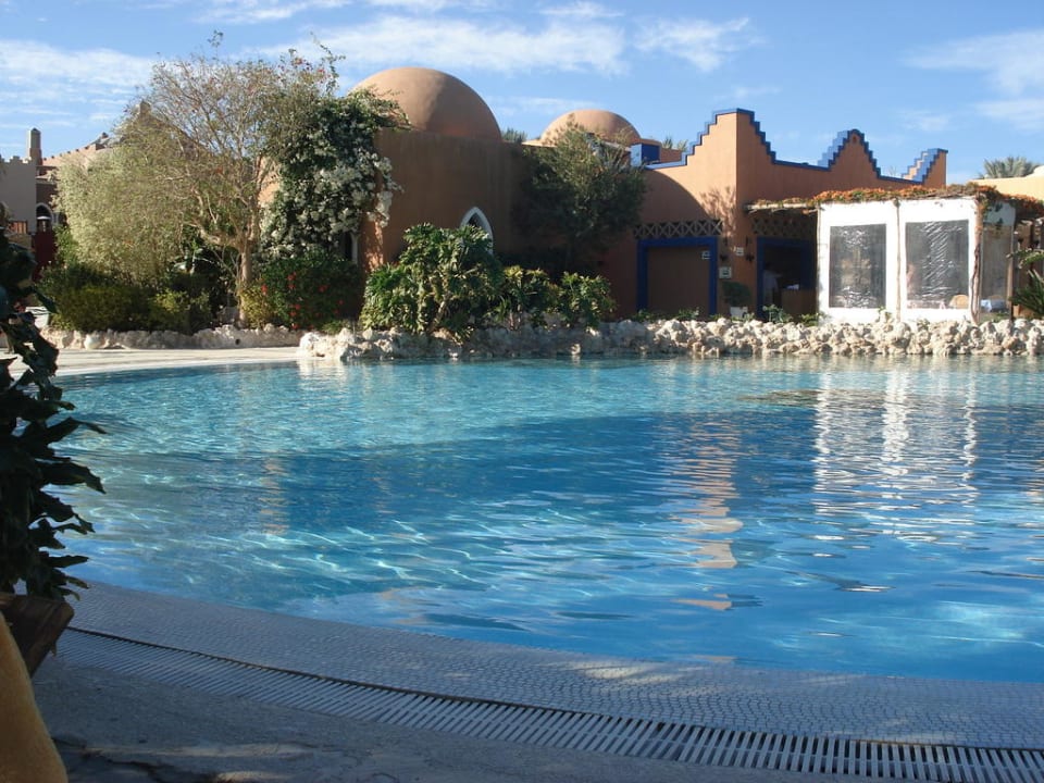 Um den Pool Grand Makadi