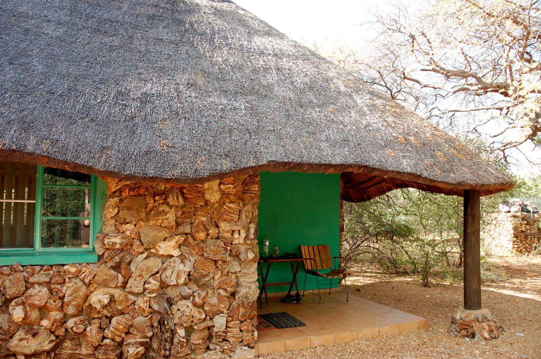 Bungalow Otjitotongwe Cheetah Lodge