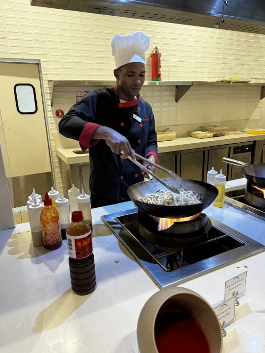 Gastro Serenade All Suites - Adults Only Resort