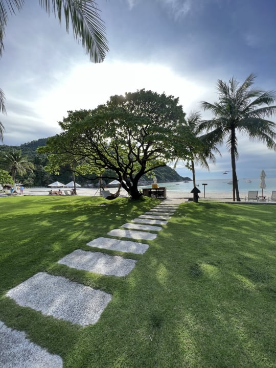 Strand Hotel The Racha