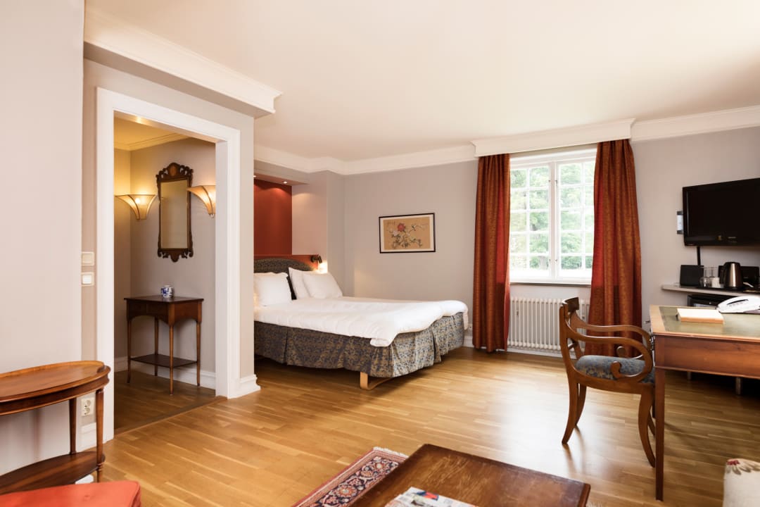 Zimmer Ronnums Herrgård - Collection by Ligula