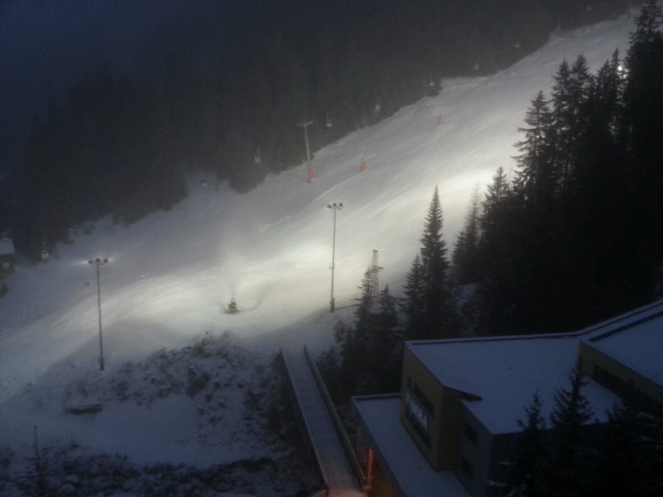 Ausblick auf die Talabfahrt vom Balkon Hotel Garni Fimba