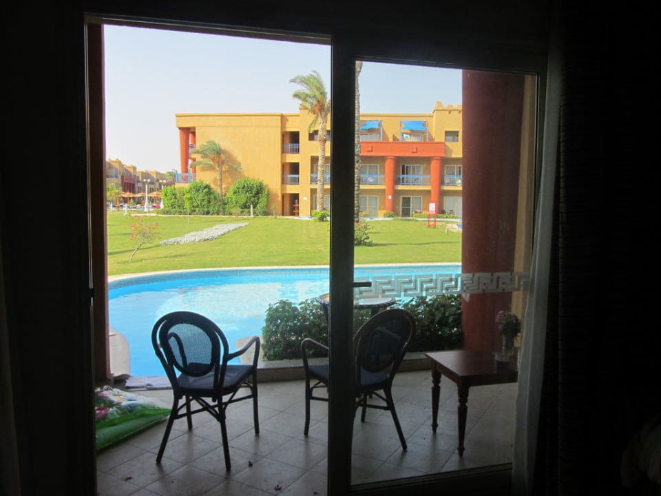 Blick auf den Pool Titanic Beach Spa & Aqua Park