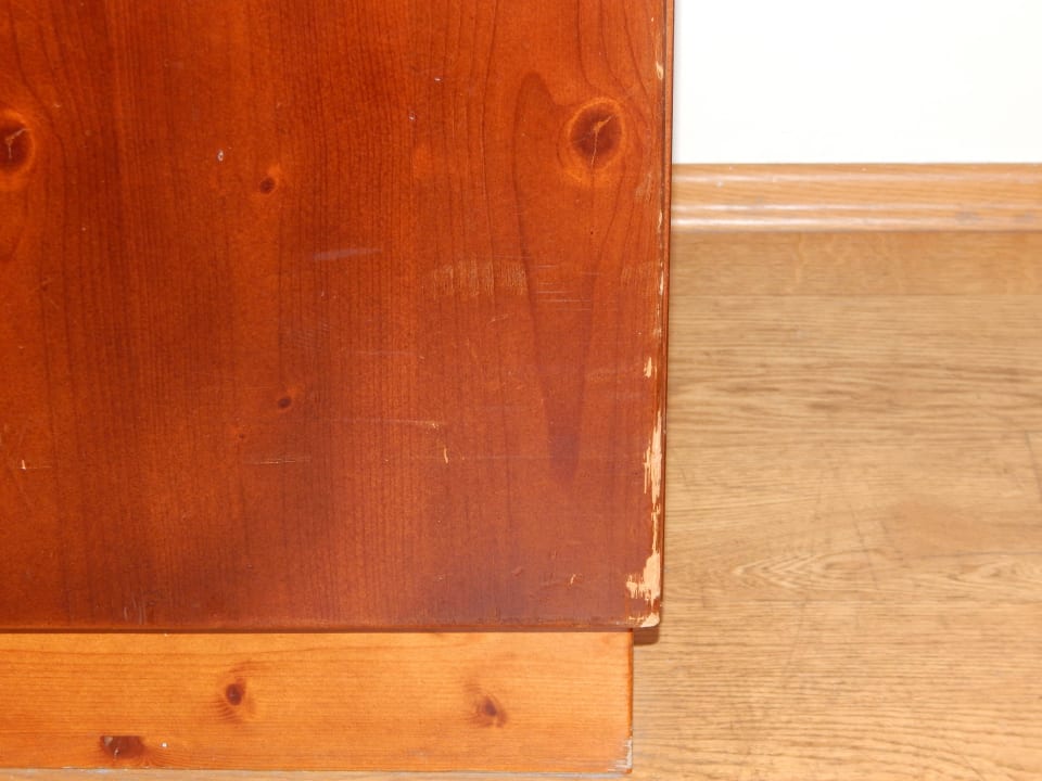 Beschädigter Schlafzimmerschrank ULRICHSHOF Nature · Family · Design