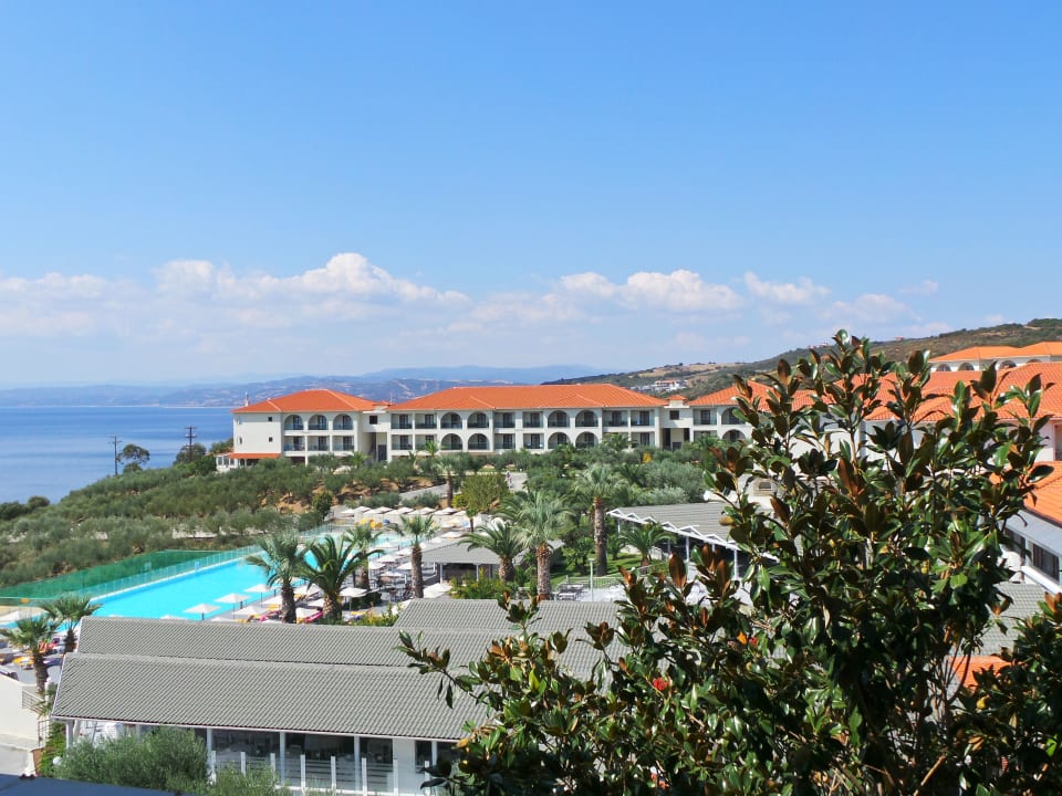 Außenansicht Akrathos Beach Hotel