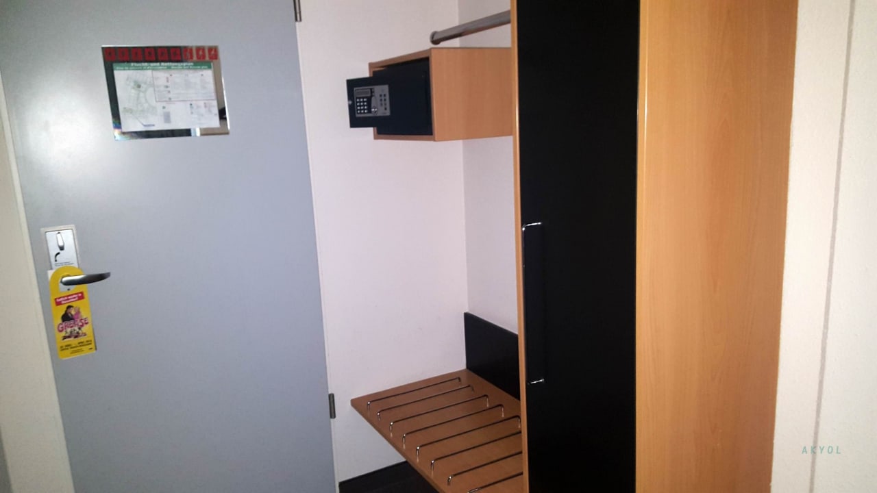 Zimmer Hotel NH Düsseldorf City