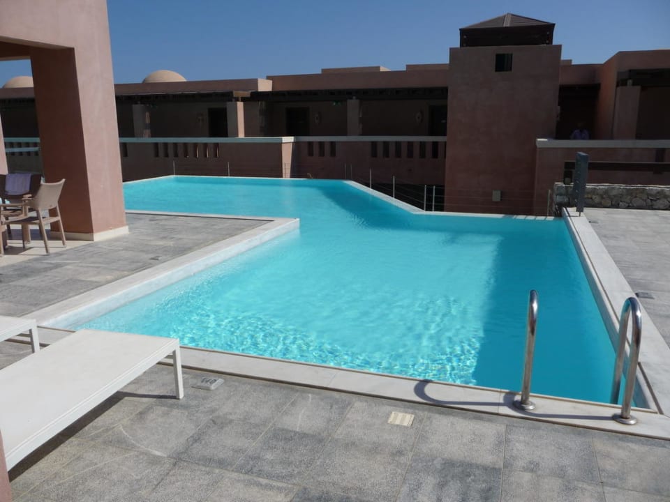 Eigener Pool für drei Zimmer auf der Terrasse Atlantica Belvedere Resort