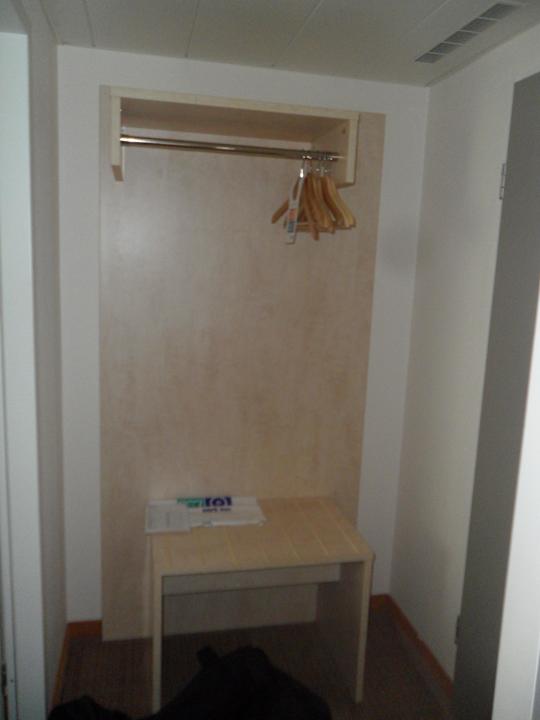 Leider kein Schrank Select Hotel Hamburg Nord