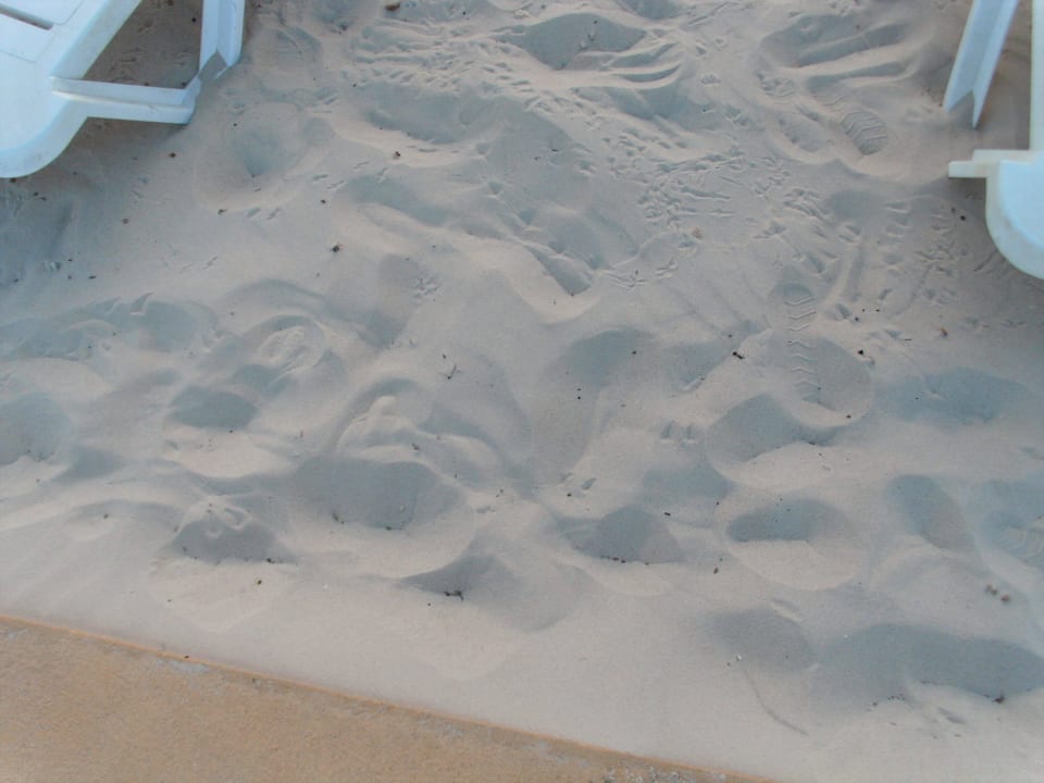Feiner Sand vom Strand Sahara Beach Aquapark & Resort