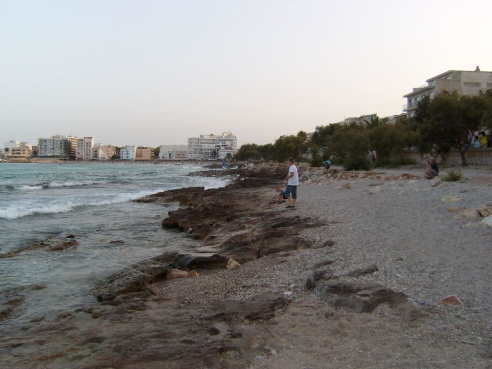 Von kilometerlangen Sandstrand keine Spur Hotel Mariant Park