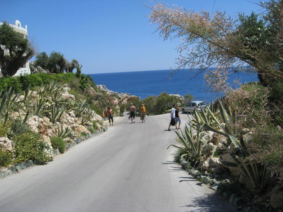 Weg zum Strand Hotel Kalithea Horizon Royal