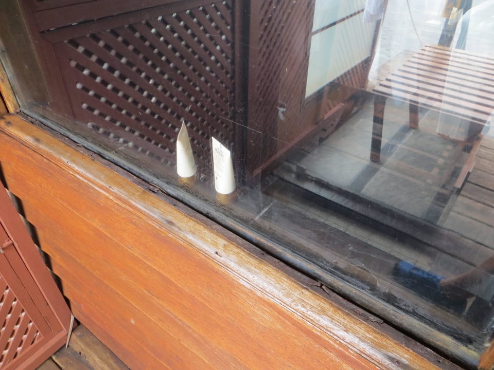 Außenfenster zur Wasservilla Dusche Adaaran Select Hudhuran Fushi - Premium All Inclusive