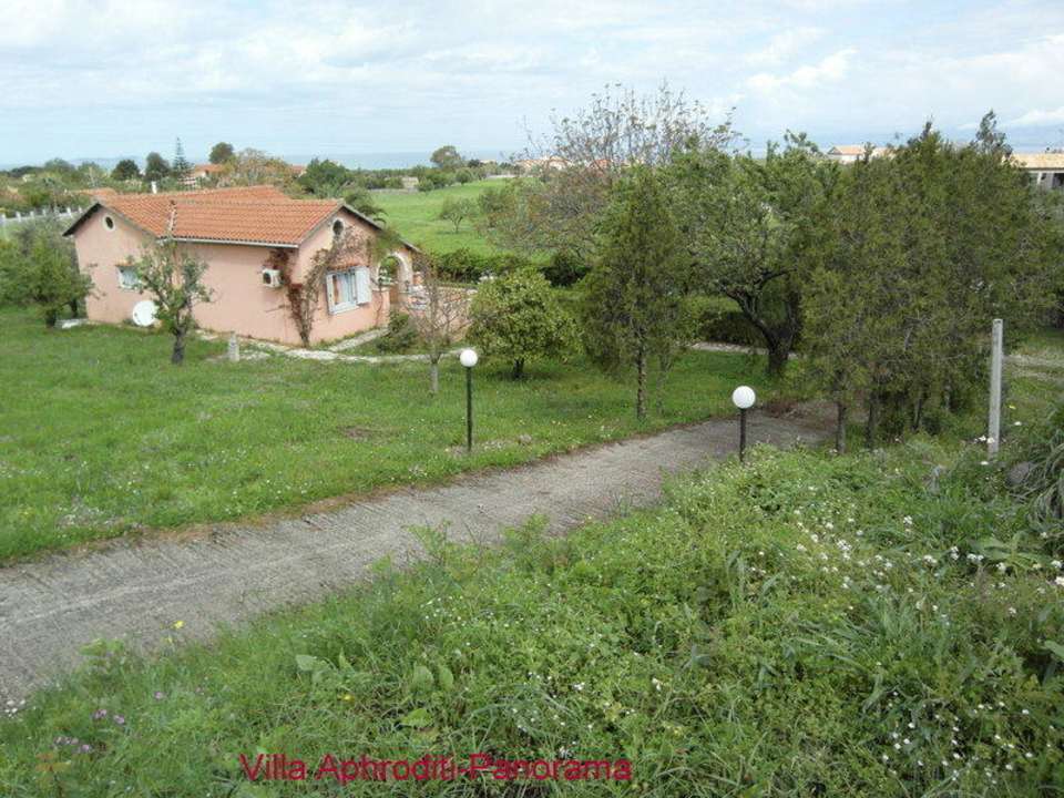 Villa Aphroditi Almiros Apartments